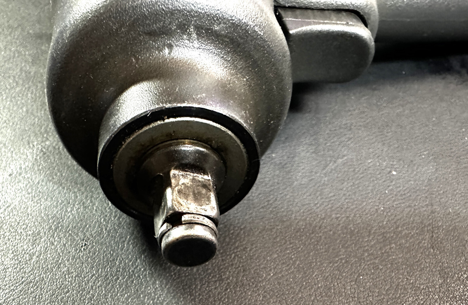 INGERSOLL RAND IR2112 3/8" Ultra Duty & 2131A Twin-Hammer 1/2" Impact Wrenches