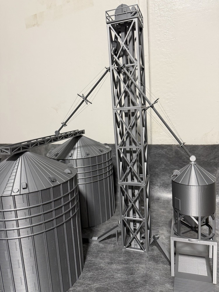 1/64 Grain Elevator Leg