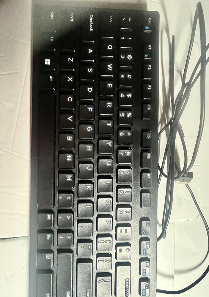 Amazon Basics USB Wired Computer Keyboard (QWERTY) and Mouse Bundle Pack, Black