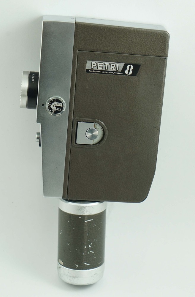 Petri 8 8mm Movie Camera
