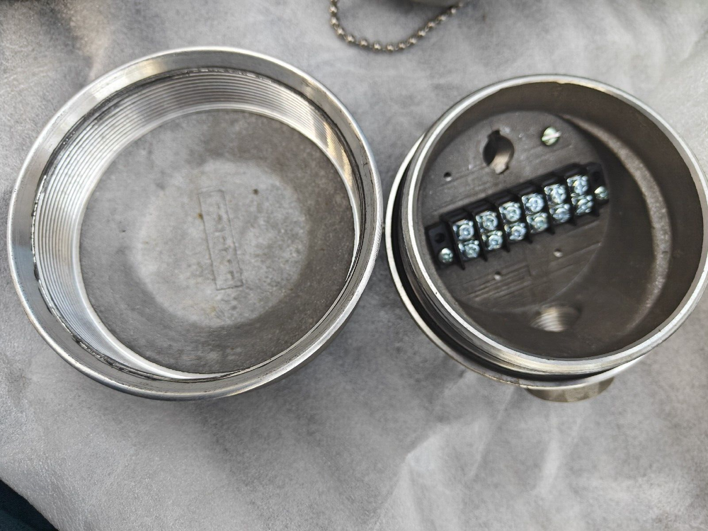 Burns - P/N: 14372 - Explosion Proof Connection Head - Enclosure Only - UNUSED