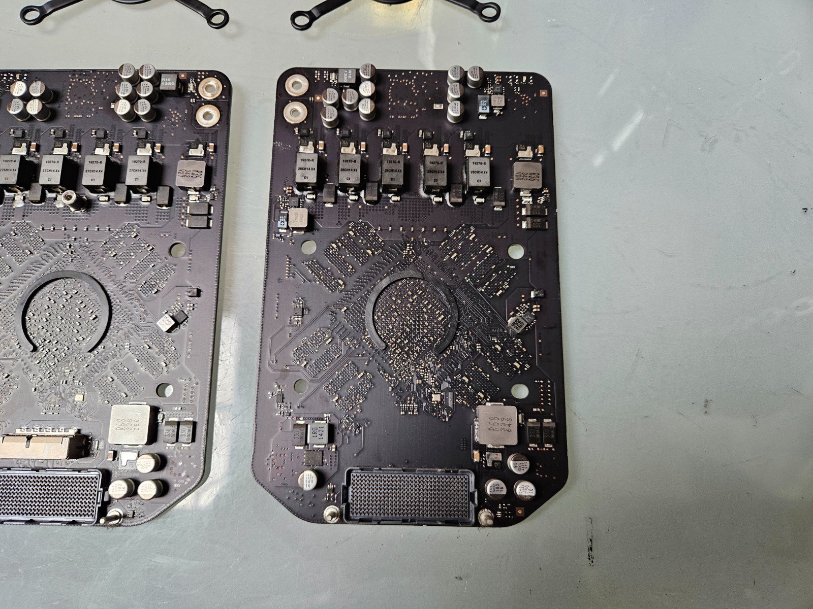 Matched Pair of AMD FirePro D300 2GB Video Card A & B For Mac Pro A1481 + Mount