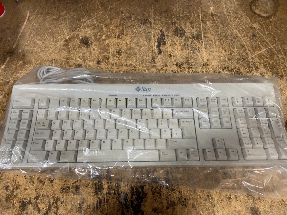 SUN UK Keyboard  320-1365 Type 7