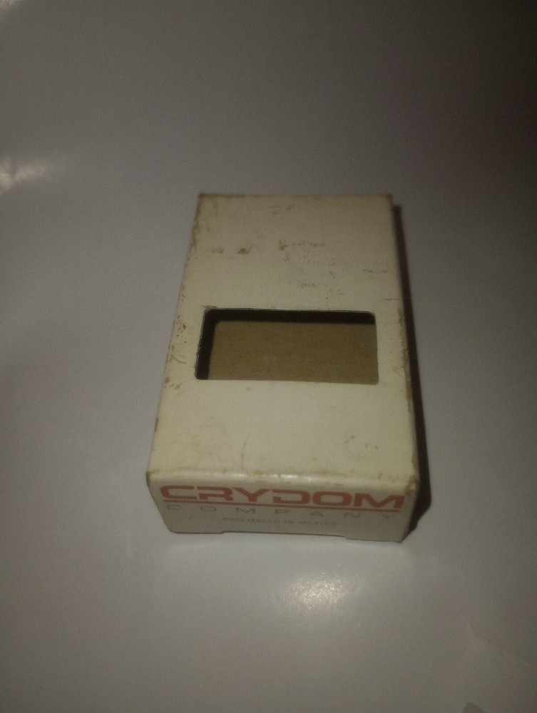 NEW GENUINE CRYDOM D1240 SOLID STATE RELAY 3-32V