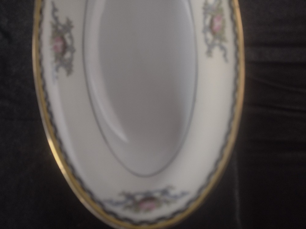 Noritake M CAMILLA Olive/Relish Serving Dish