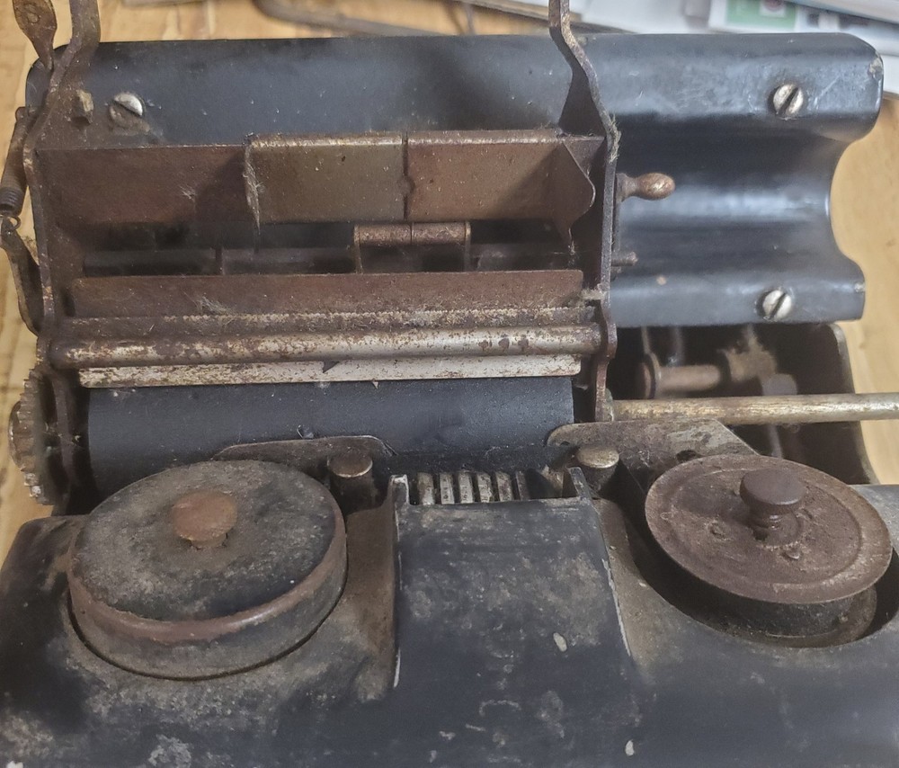 ANTIQUE Burrough's Hand Crank 6 Column Adding Machine Rust Patina Cast Iron