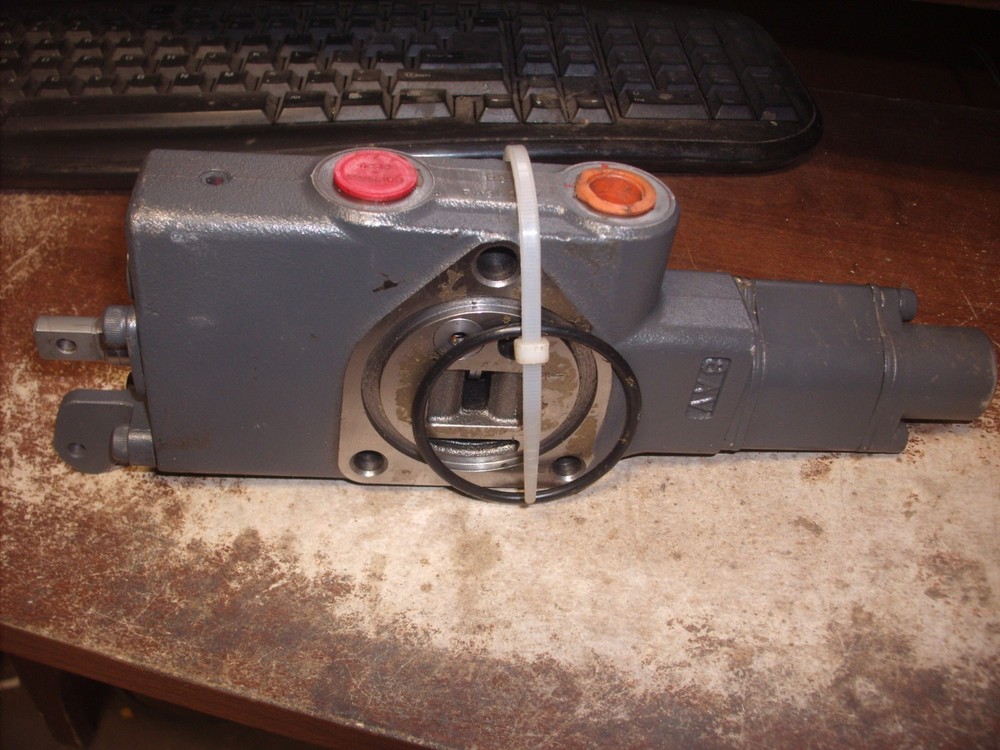 new kubota selective control valve part # 3c854-82802