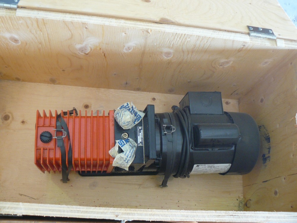 Alcatel 2012A dual stage rotary vane vacuum pump