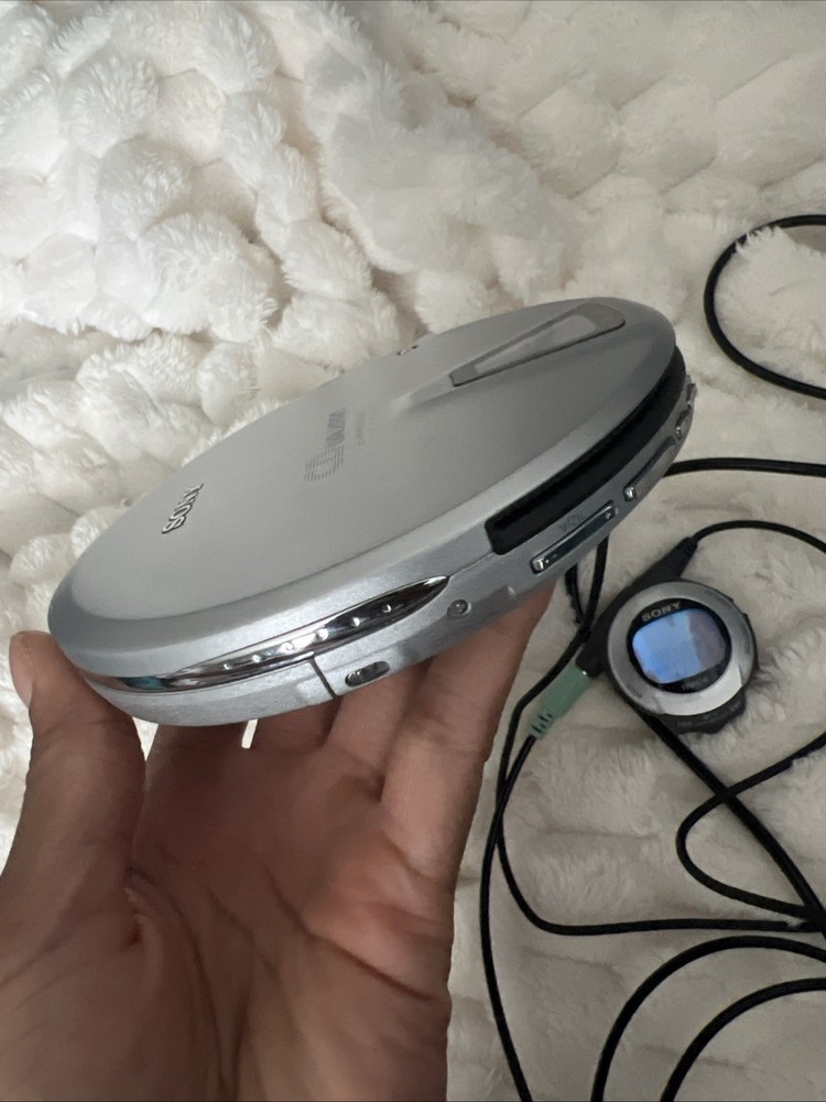 Sony D-EJ01 CD Walkman Portable Disc Player w/ Remote + Battery Case Bundle