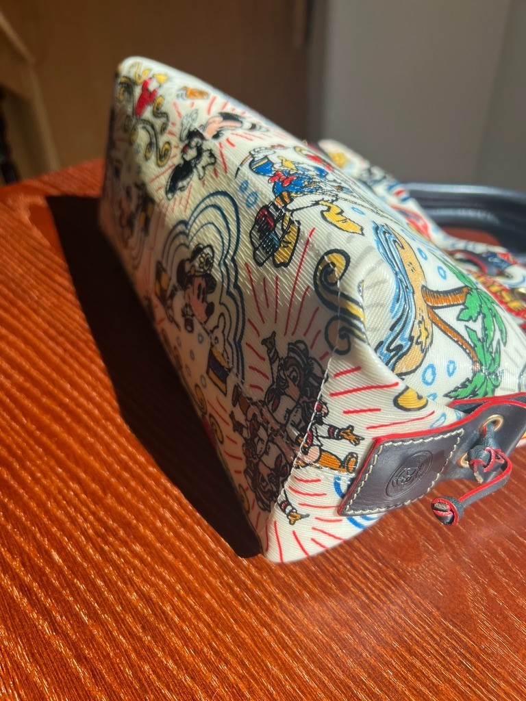 NWT Disney Dooney & Bourke DCL Sketch Tassel Tote D045B - EXCELLENT PLACEMENT