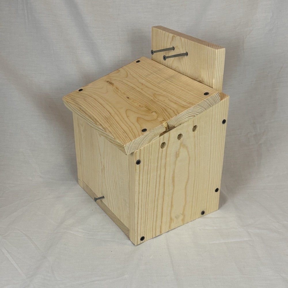 Large Solid Pine Backyard Squirrel/Bird House Nesting Box - Awesome Gift