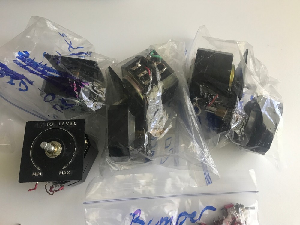 45 miniatronics toggle switches, low voltage for model railroad
