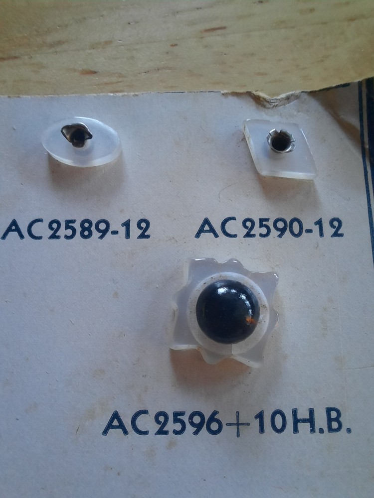 Vintage Buttons Plastic
