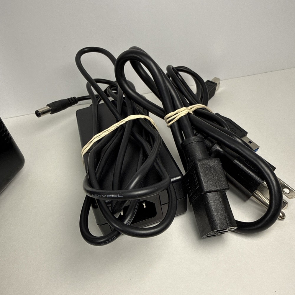 Lexar Professional Workflow HR2 Hub w/ cables