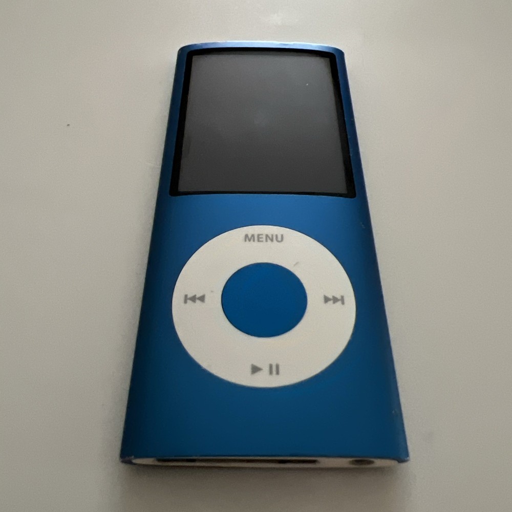 iPod 4th Generation 16 Gb Blue NEW BATTERY M5