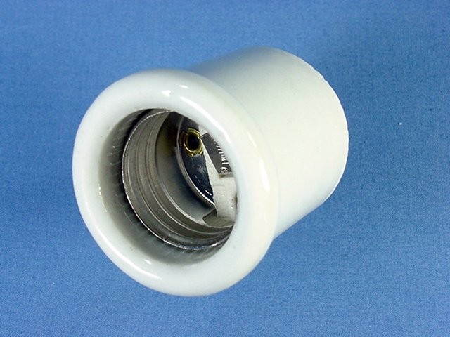 Leviton Porcelain Lampholder Bead Shade Ring Pipe Mount Light Socket 660W 10065