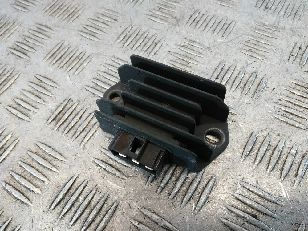 2016 HONDA CB125F  RECTIFIER REGULATOR