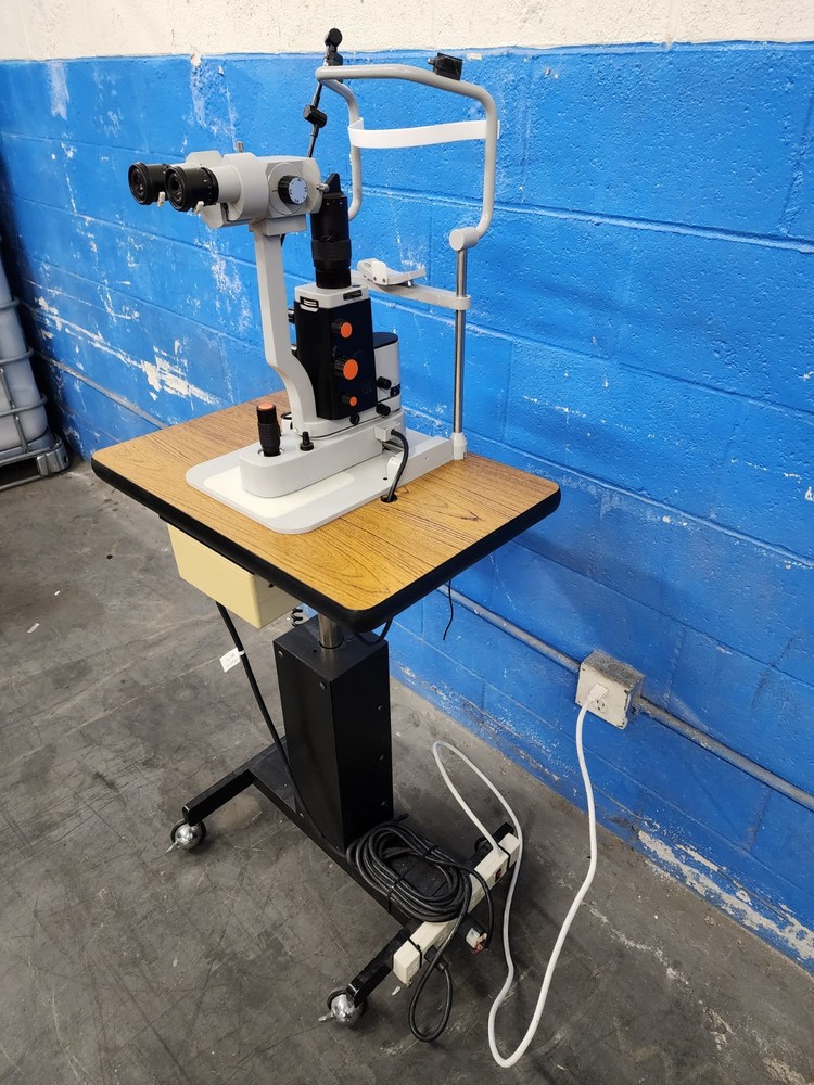 Zeiss 30 SL-M Slit Microscope with Powered Table