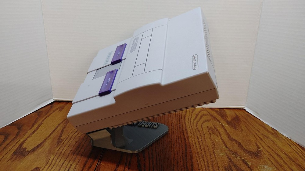 Super Nintendo (SNES) Console "Dunk Stand