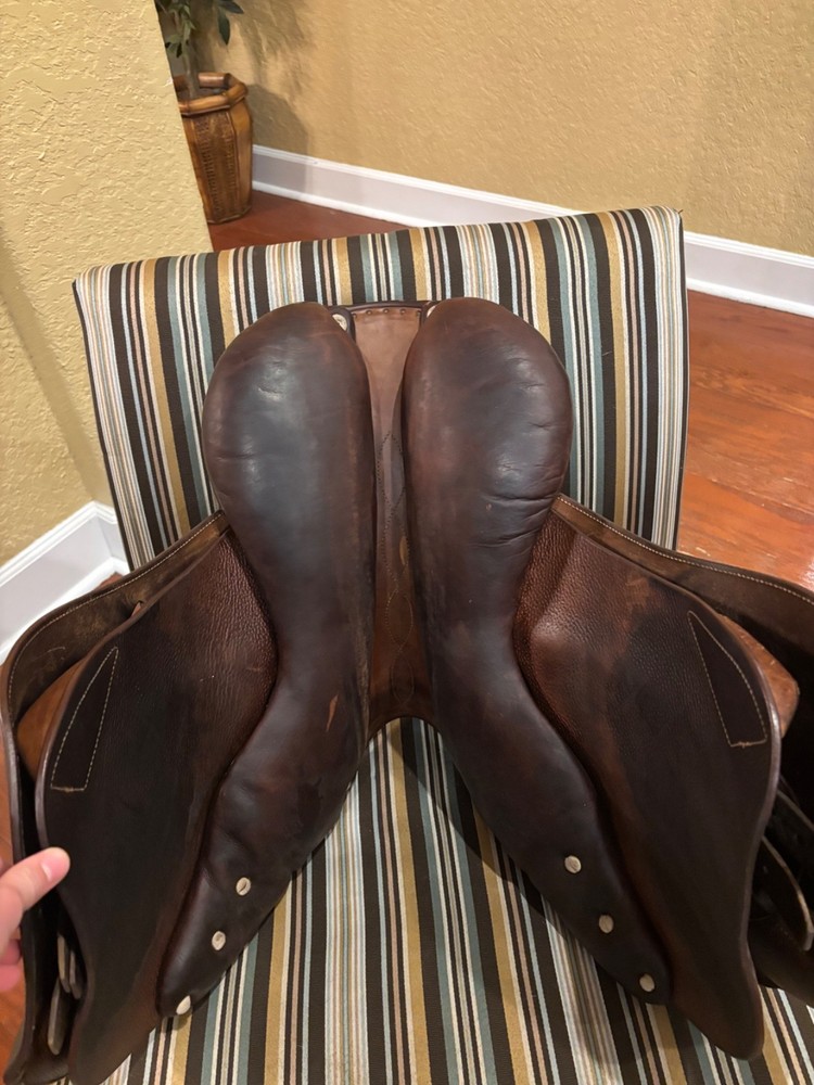 jumping saddle