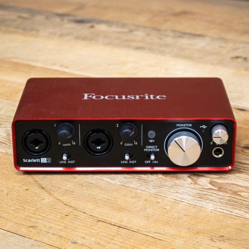 Focusrite Scarlett 2i2 (2nd Gen) USB Audio Interface Studio Recording U281133