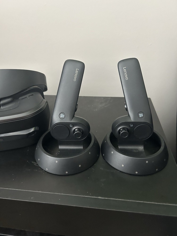 HP Windows Mixed Reality Headset With Controllers