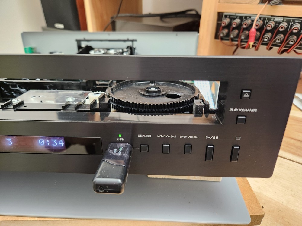 Yamaha CD-C603 front panel with display tested works