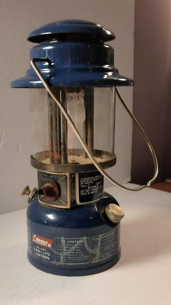 Vintage 1974 Coleman Deluxe Easi-Lite Model 321 Untested