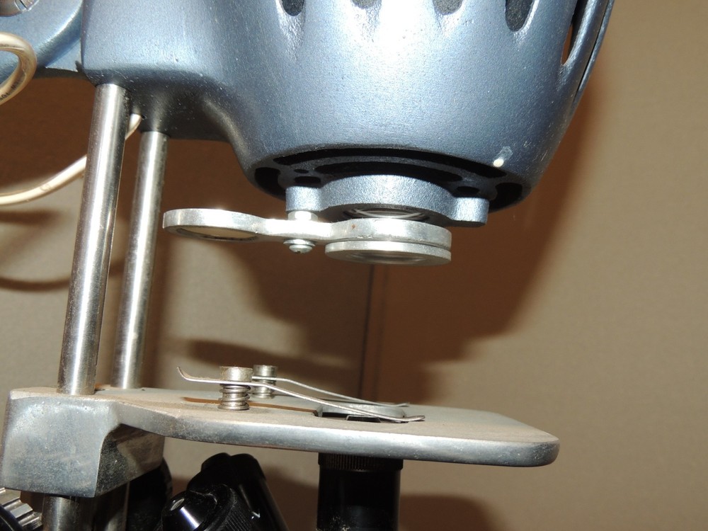 Ken-A-Vision Microprojector X1000-1