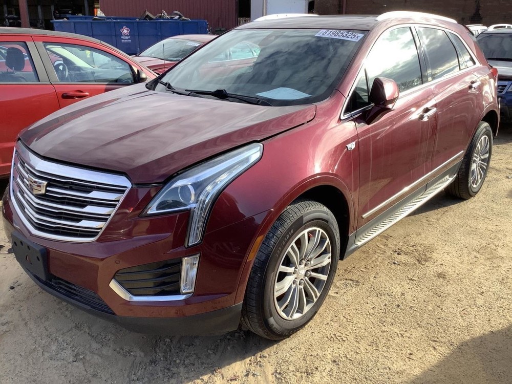 XT5 2017 Glove Box 4925385