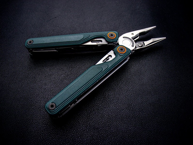 Leatherman Wave Alpha Cascadia Green Multi-Tool (WAVAL-CS)