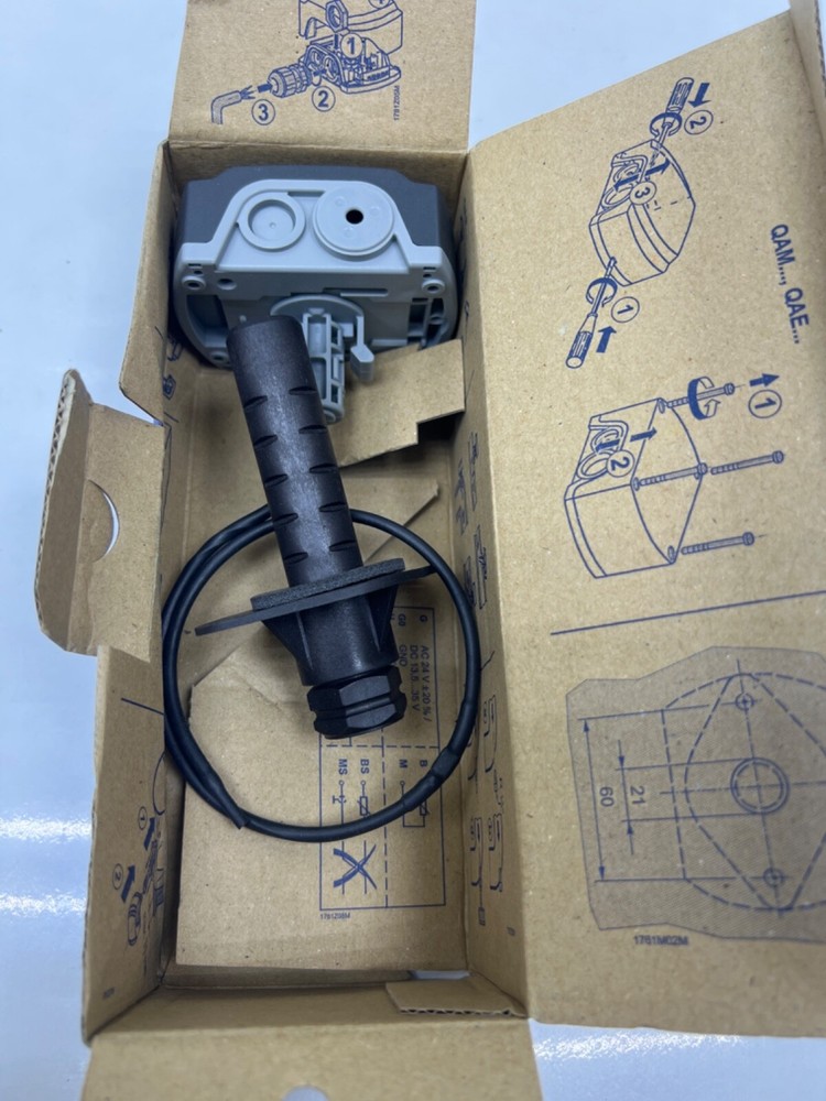 SIEMENS QAM9120.040 DUCT TEMPERATURE SENSOR