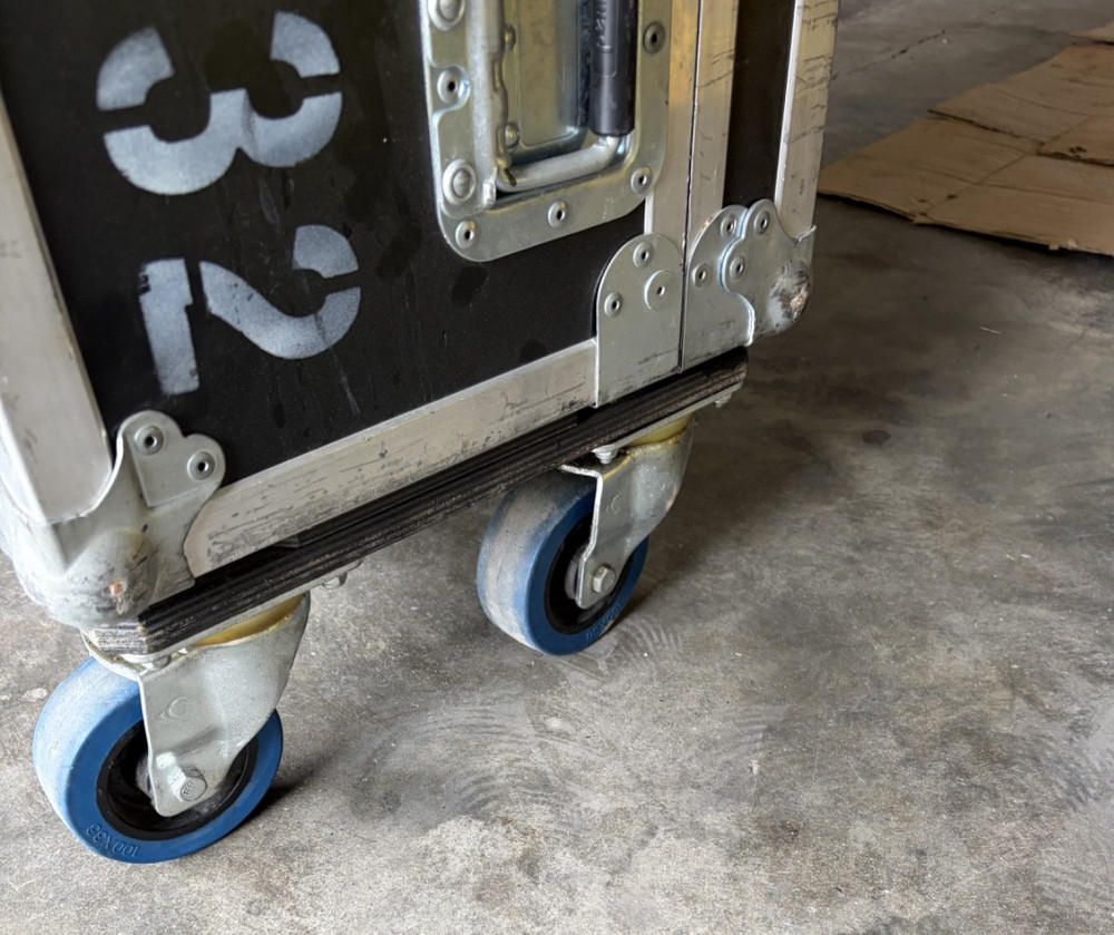 Flight Case For Midas M32 With Doghouse And Wheels