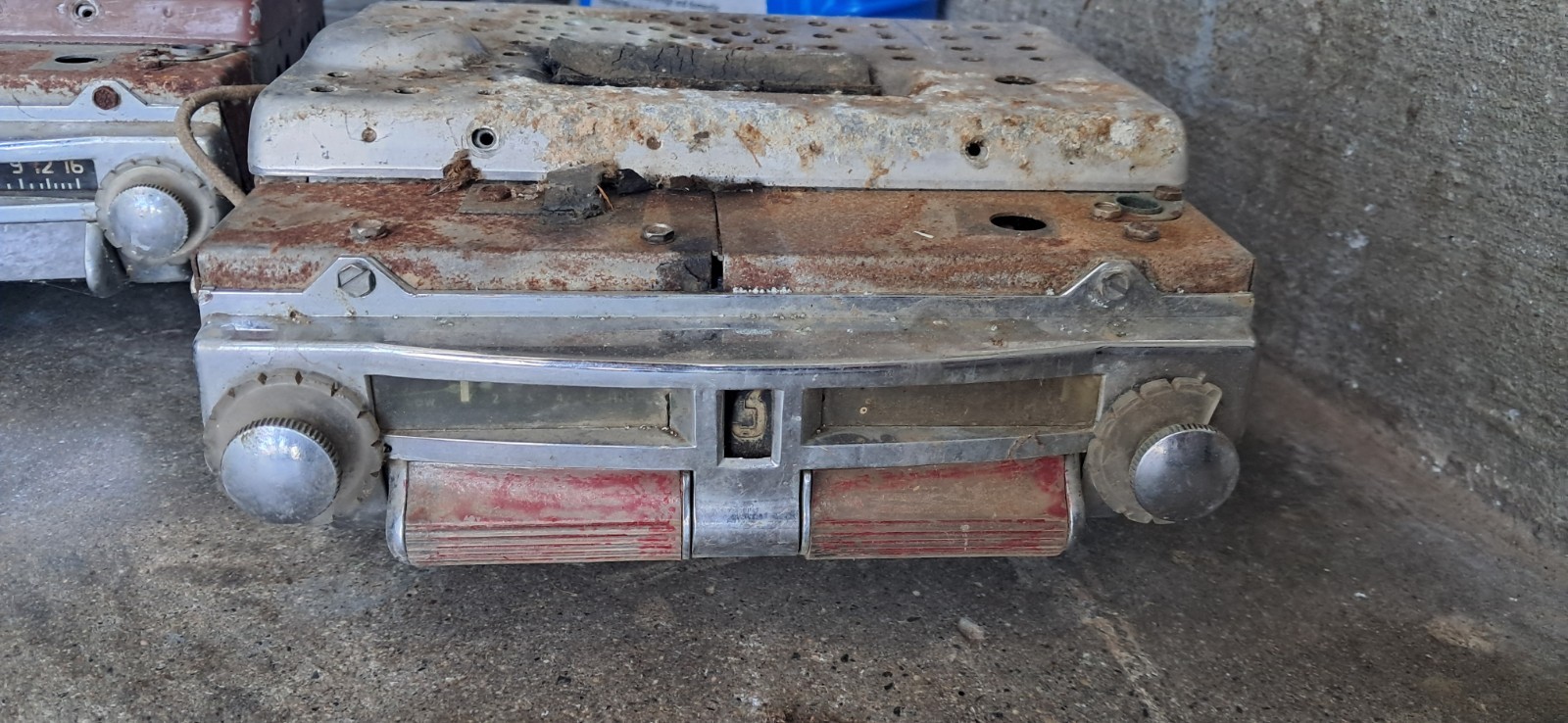 1940s (1946-48) antique ford radios