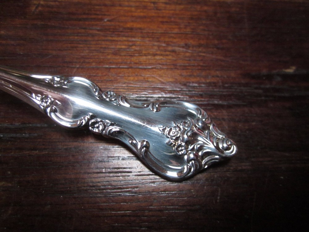 International Silver Flatware DEEPSILVER"ORLEANS"1964 8 7/8" Med Solid Meat Fork