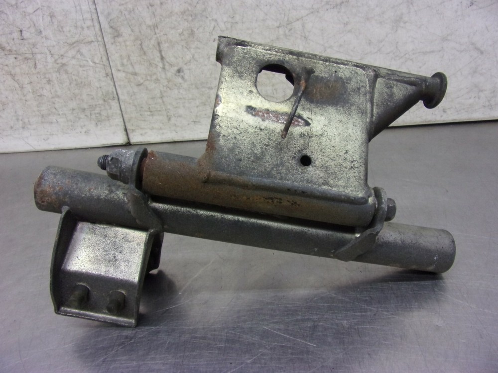 523 A HONDA REFLEX NSS 250 2006 OEM ENGINE MOUNT BRACKET