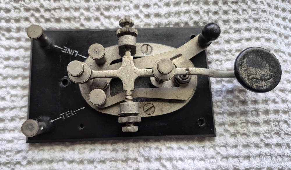 Vintage WWII J-38 Telegraph Key, No Markings, Good Shape...Look & Read
