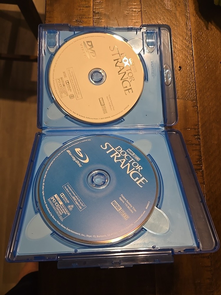 Doctor Strange Blu-ray + DVD + Digital HD Combo Pack