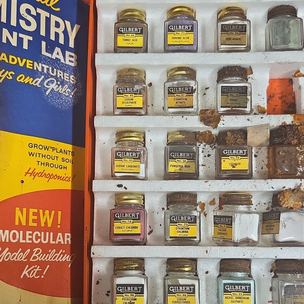 Gilbert Vintage Chemistry Experiment Lab Science Kit