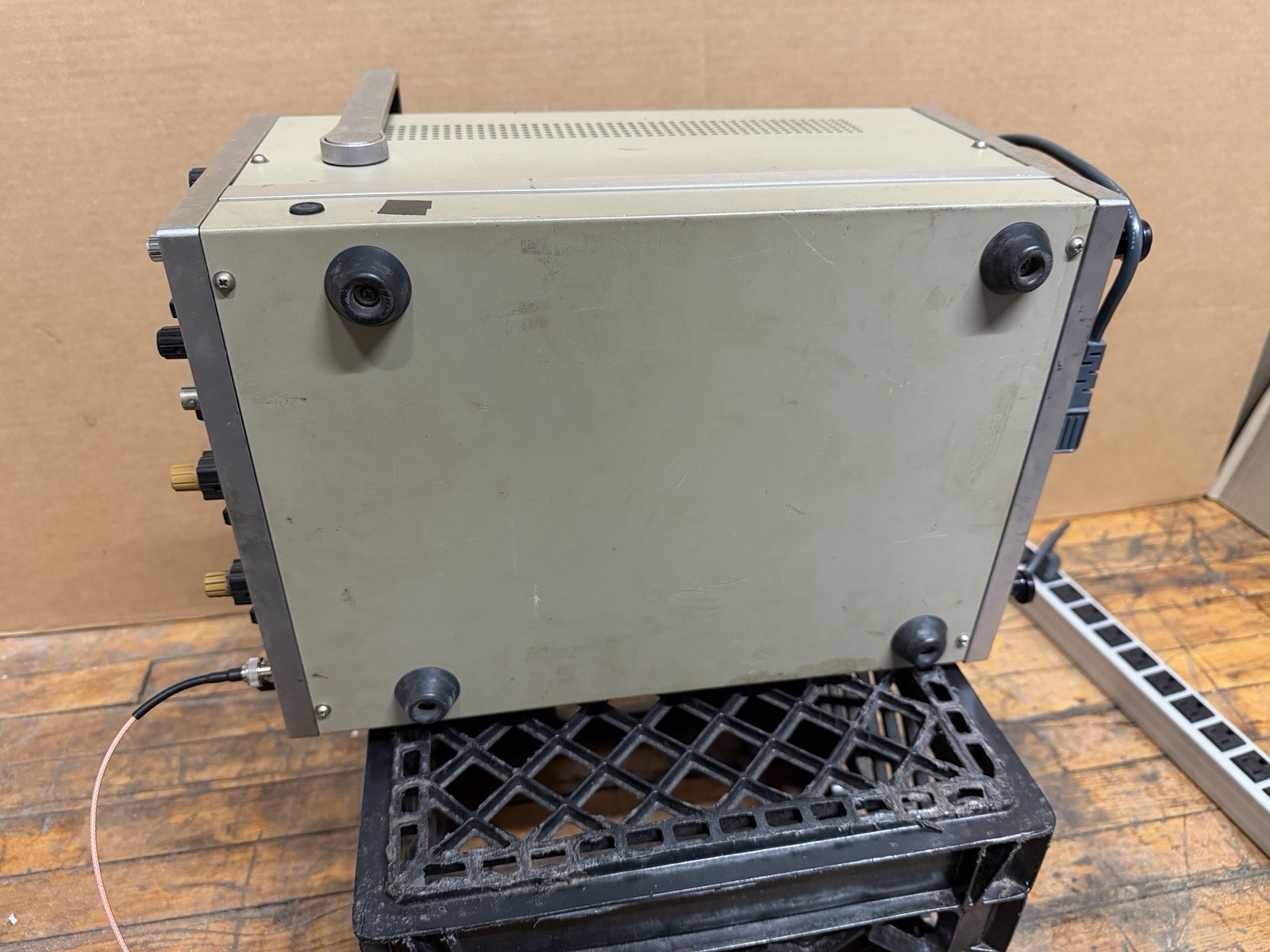 Vintage B&K Precision 1474 Oscilloscope Dual Trace 30 MHz Powers On For Parts