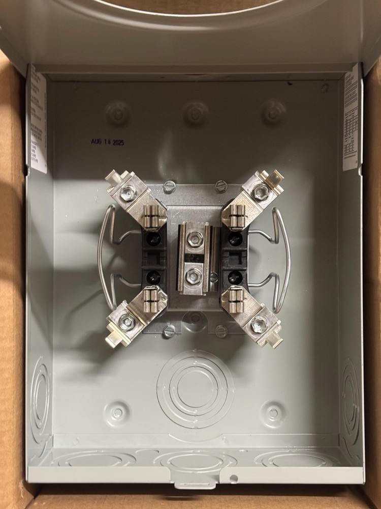 Square D UHTRS212B 200A Ringless Bypass Overhead or Underground Meter Socket