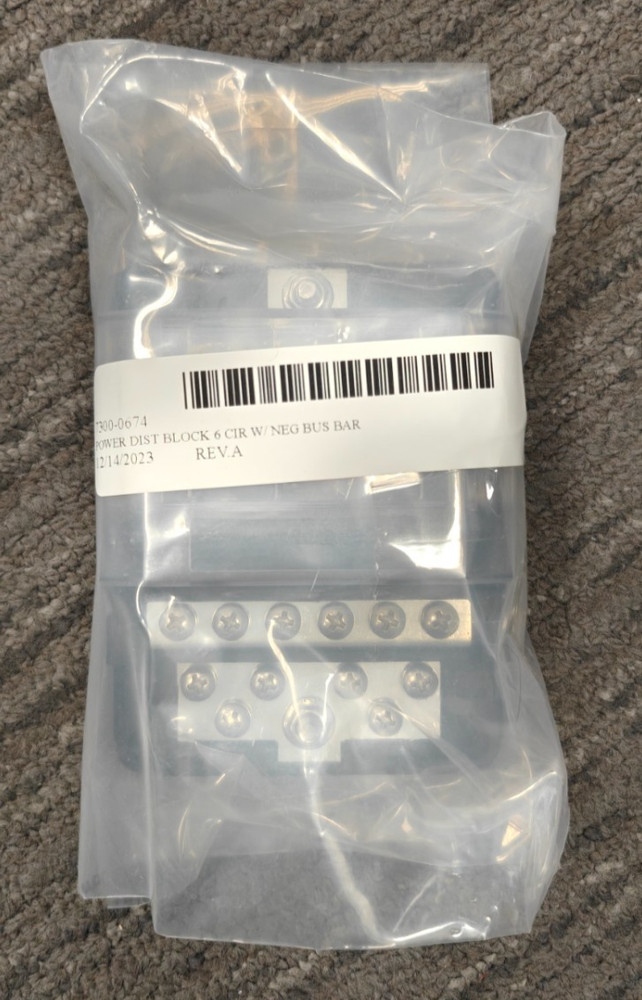 6 Circuit Power Distribution Block with Negative Bus