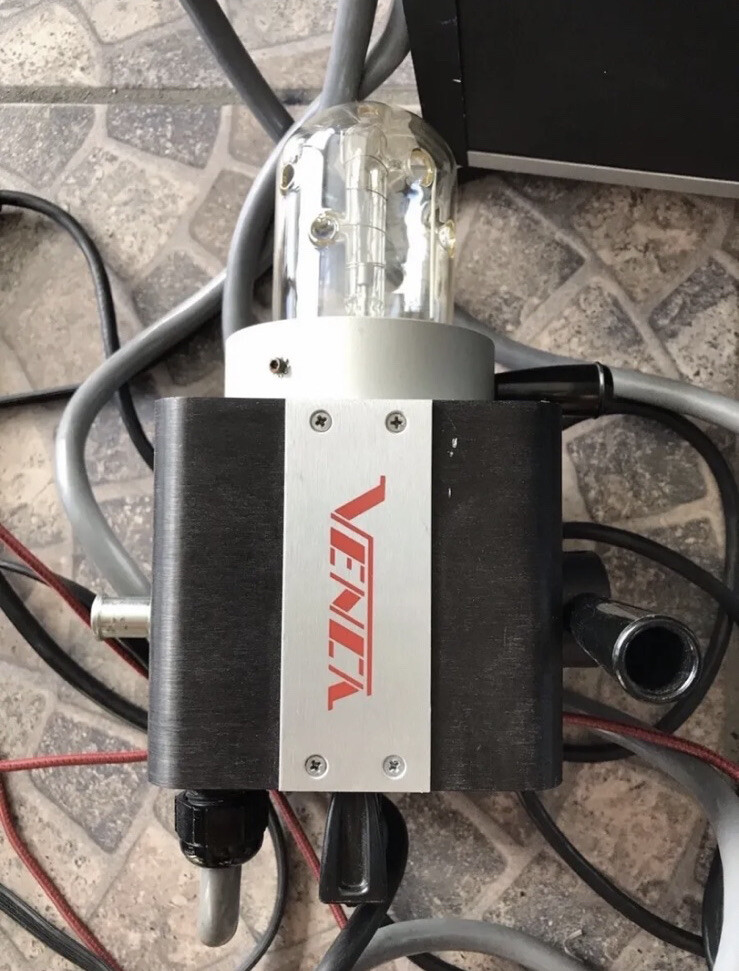 Pro Studio Light Venca V-2433A 2400W Power Pack & Strobe Flash Head Kit