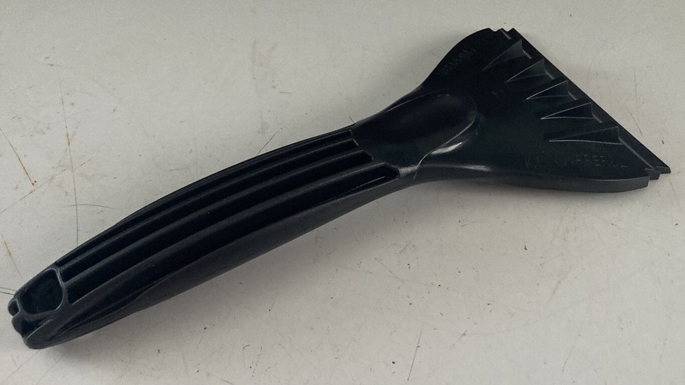 9" Ergonomic Car Window Cleaner Windshield Snow Ice Scraper Chipper~ Black