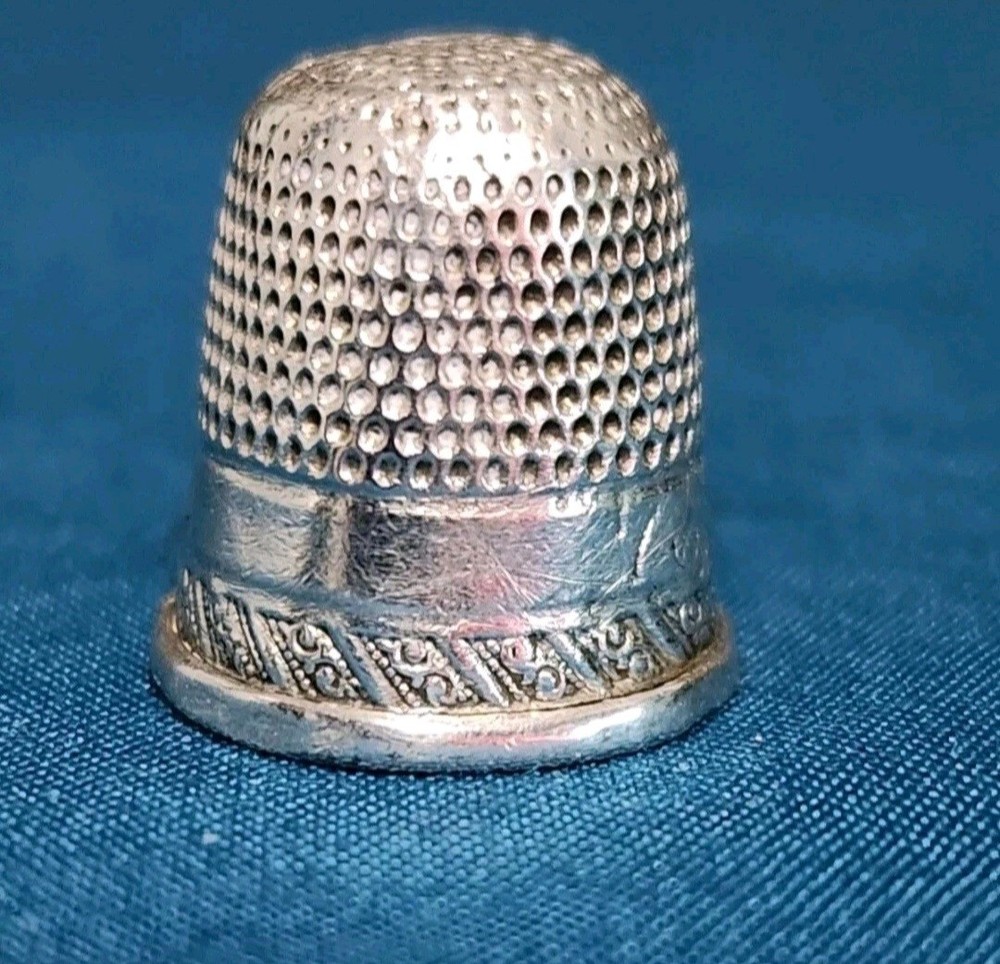 Vintage Sterling Silver Thimble (Unknown Maker/Size)