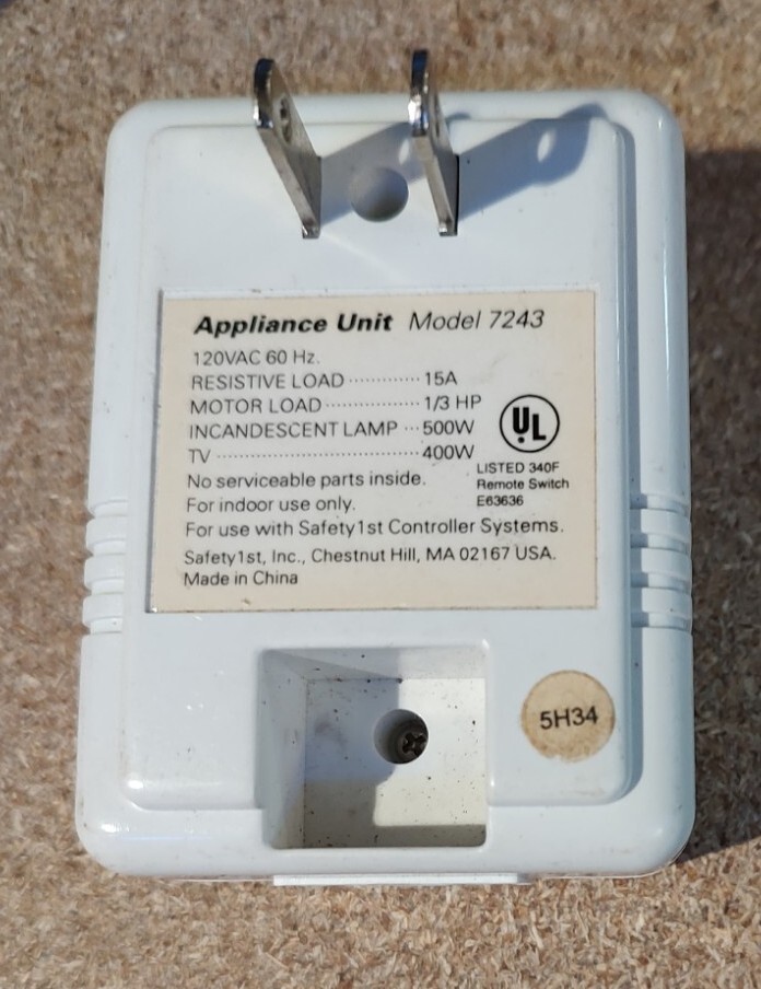 1 Safety First 7243 Plug-In Dimming Lamp Module