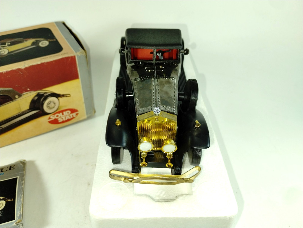 Rolls Royce 1931 Phantom ll AM Radio Solid State, Powers on, Dusty, read descrip