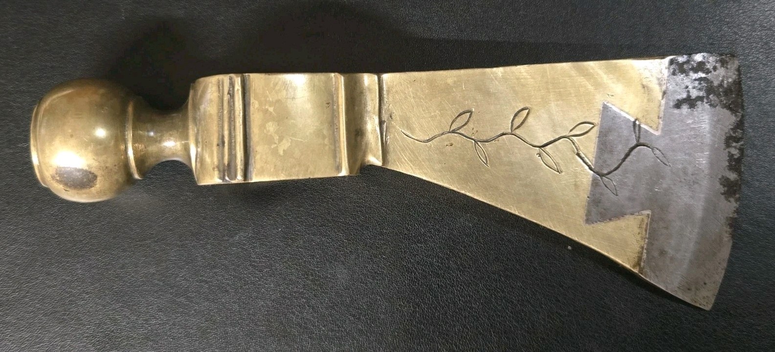 VINTAGE RARE AMERICAN INDIAN BRASS TRADE AXE STEEL INSERT SMOKING PIPE TOMAHAWK