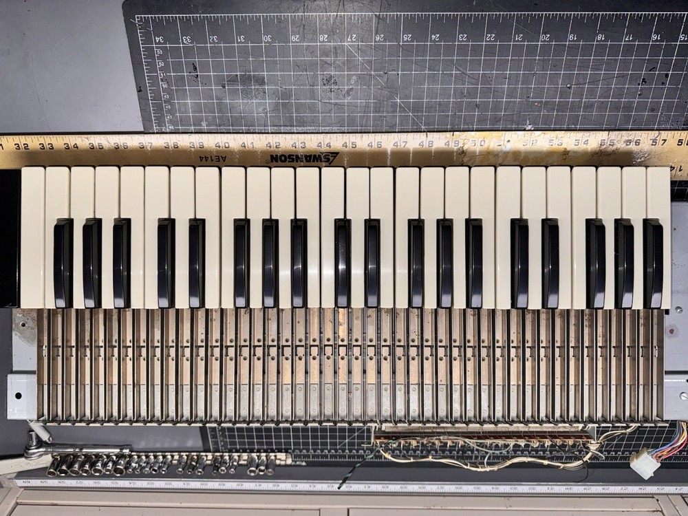 Hammond M103 Keyboard Assembly (2)