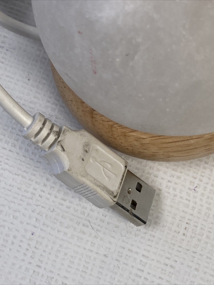 White Crystal Ball Desk Light Color Changing USB Plug EUC